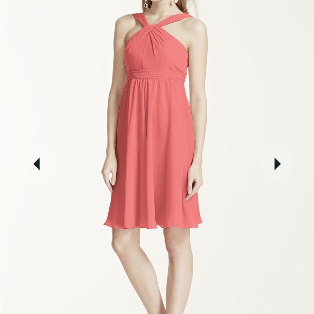 DAVID’S BRIDAL short crinkle chiffon bridesmaid dress style F15600 coral size 16